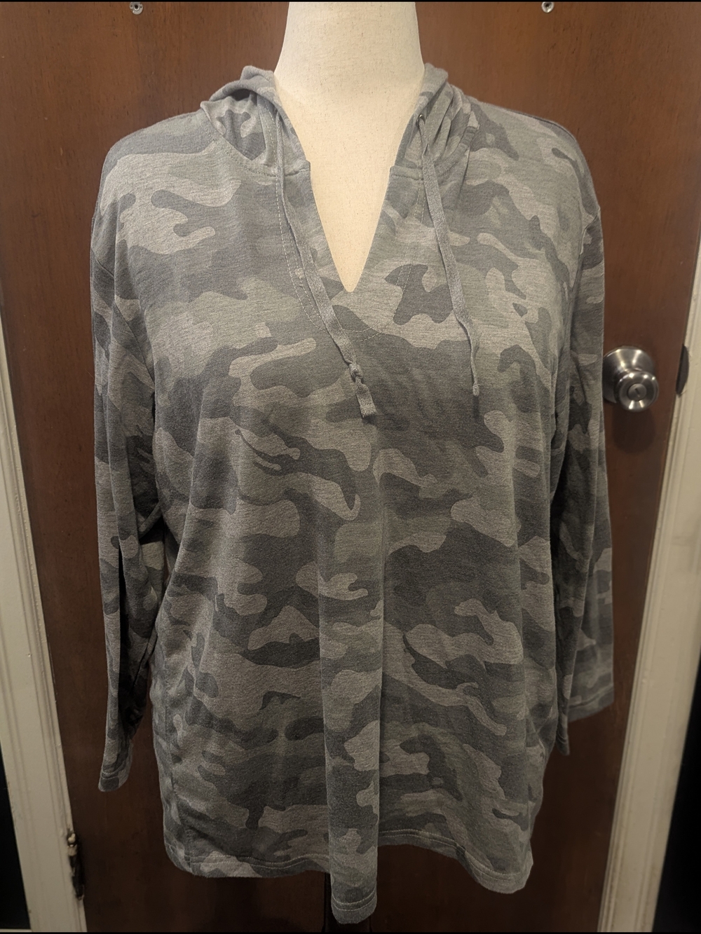 Jane and Delancey Grey Camouflage Hooded V-Neck Top
